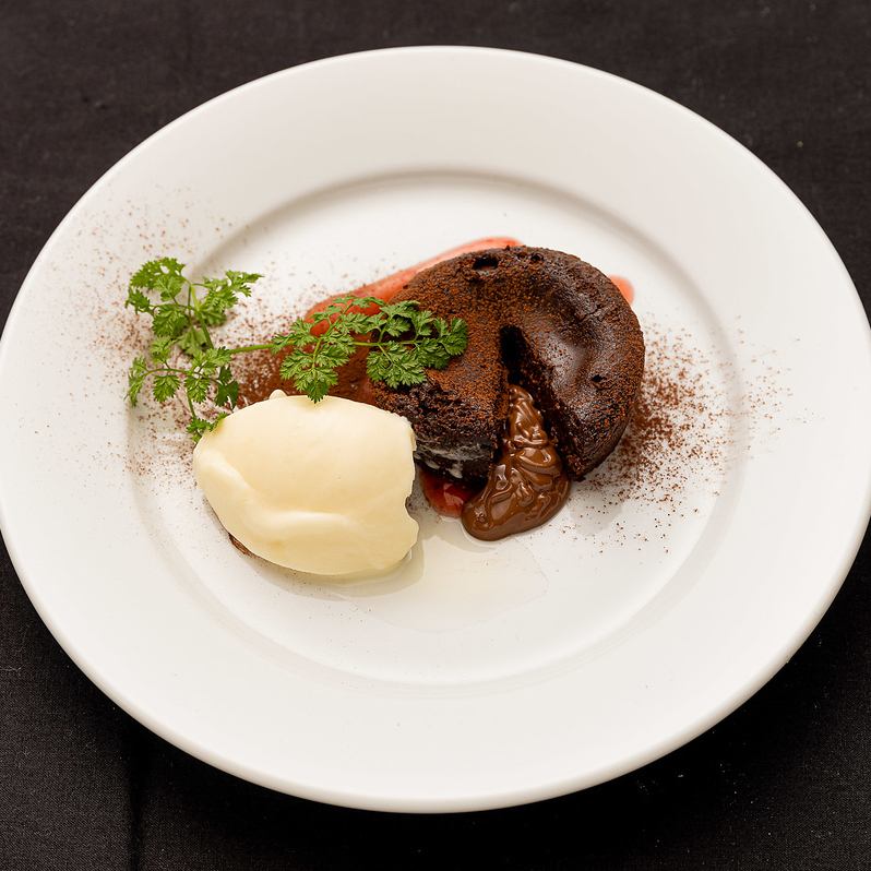 ドリンクバー充実!ゆったりソファのハンバーグ・ステーキのお店