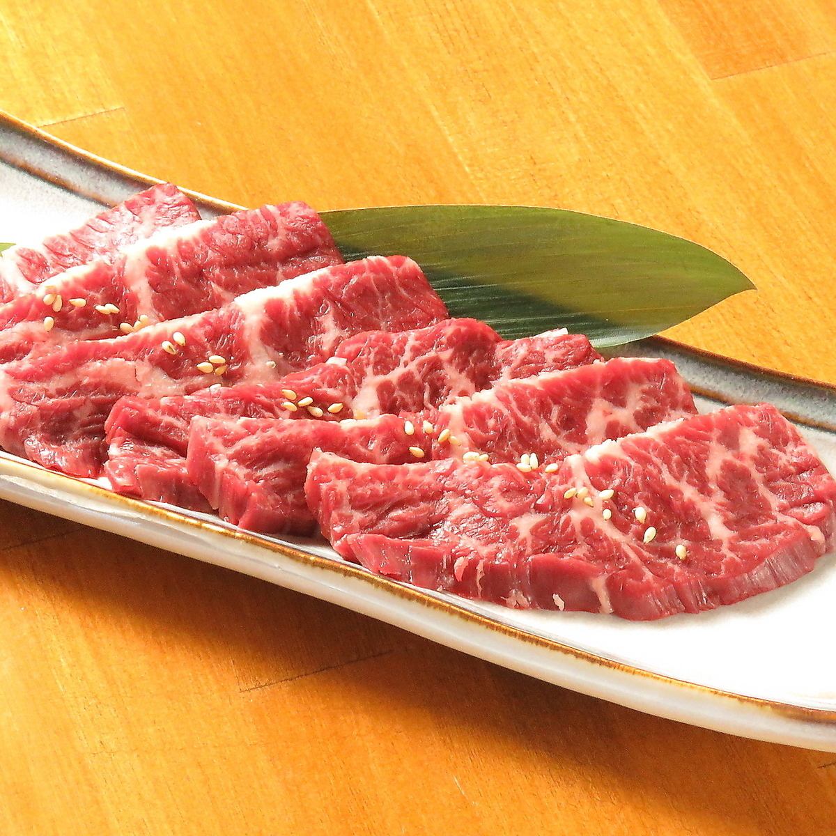 我们提供来自广岛县的和牛。