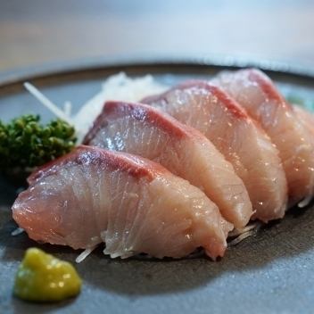 [Sashimi items] Tuna/yellow/salmon/mackerel/water octopus/squid/swordfish/amae shrimp (various)