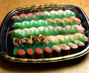Assorted sushi 2/3 servings (3,240 yen) 4/5 servings (6,480 yen)