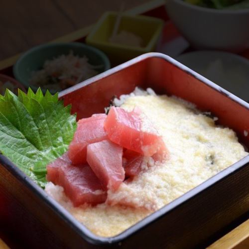 Tuna and grated yam rice bowl