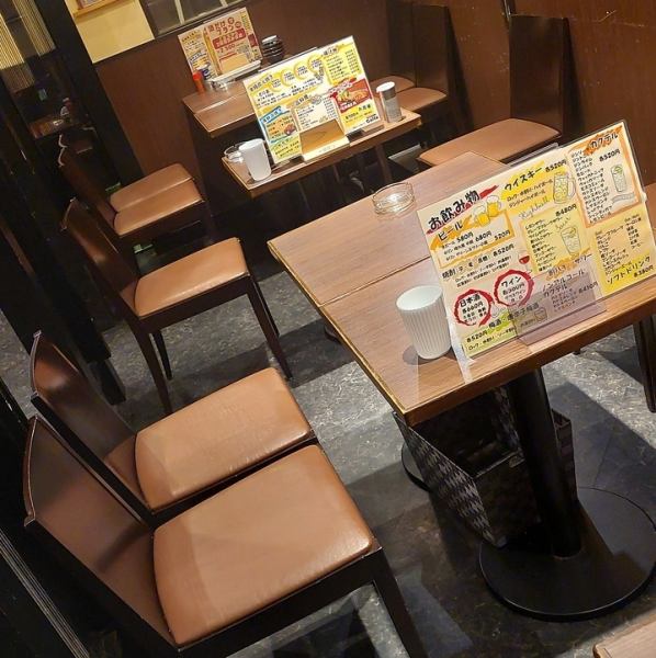 4名・4名・6名の個室をつなげて最大14名の個室宴会が可能です！カウンターも5席あり。お店貸切も対応しています。焼き鳥ガロで、会社帰りの飲み会や、美味しい焼き鳥宴会をどうぞ！