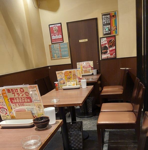 テーブル席は2名～最大14名まで！友達同士やカップル、会社帰りのサク飲みにもオススメです！