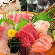 Assortment of 5 kinds of sashimi (for 2-3 people)