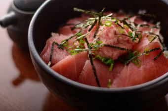 マグロ丼