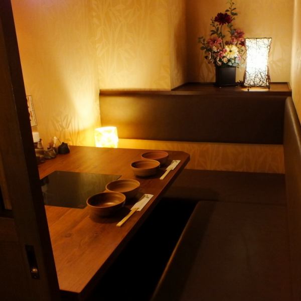 Four-seat table seat can be accommodated in various scenes such as girls' society and drinking party ♪ ※ Photos are affiliated stores.Please contact the store for availability of private rooms