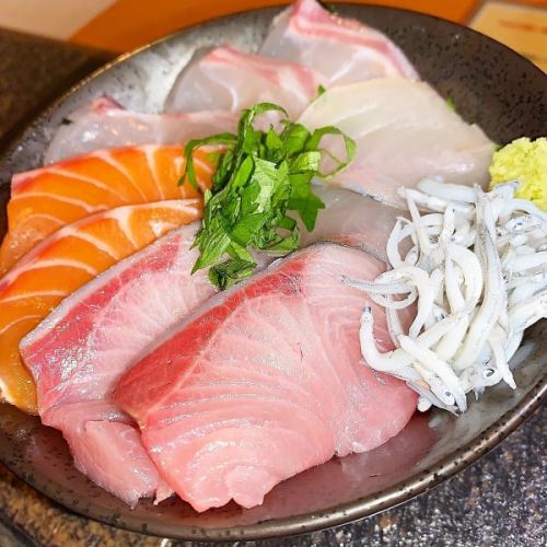 本日の海鮮丼