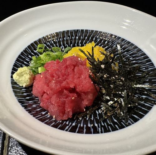 本マグロたたきと沢庵