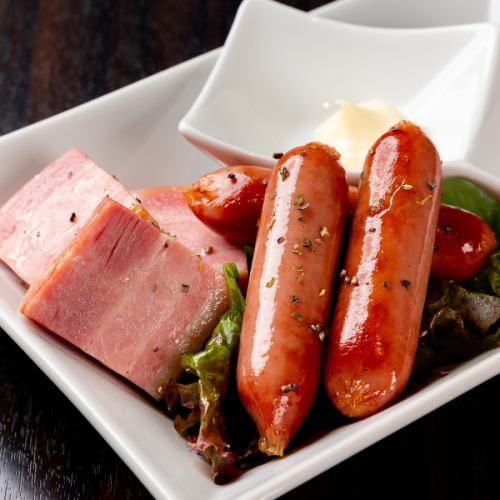 ソーセージ&厚切りベーコン/焼きエイヒレ