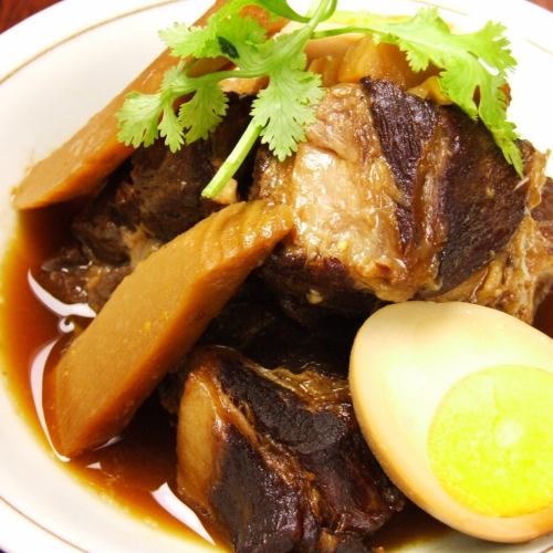 Kou Sai Churuk (braised pork belly)
