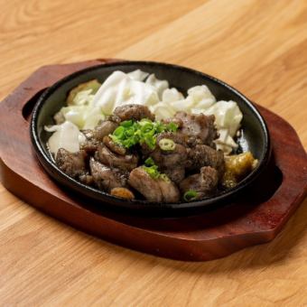 鹿児島地鶏の豪快黒コロ炭火焼