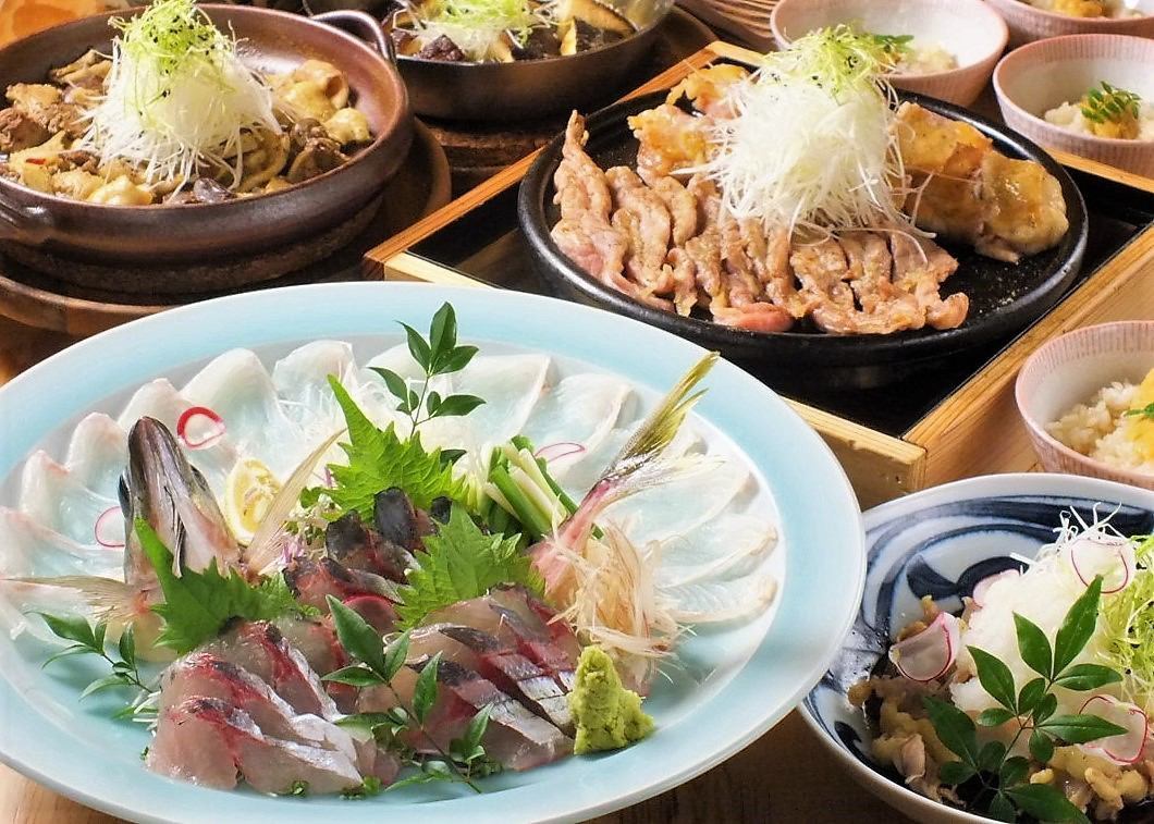 大分直送的关竹荚鱼和海胆釜饭令人印象深刻的宴会！10道菜的无限畅饮套餐7,000日元