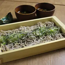 精致的蘸荞麦面