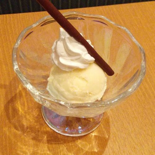 Little ice cream (vanilla)