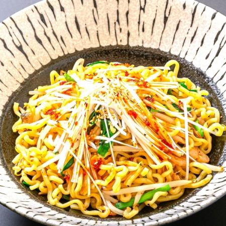 Seafood salt sauce yakisoba