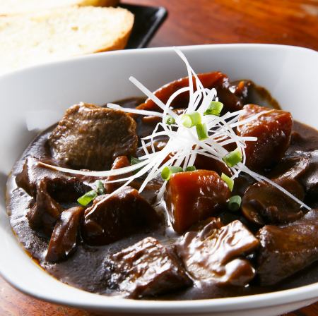 【開店以来の変わらぬ人気メニュー!】牛舌の煮込み