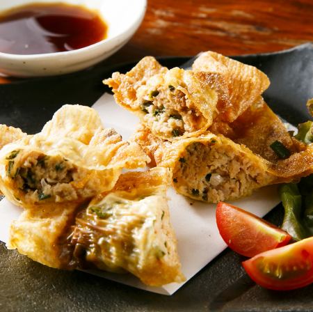 鶏つくねの湯葉餃子