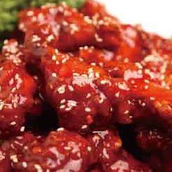 HOTチキン　骨無し(5Ps)：880円（税抜）／骨付き(半身)：1380円（税抜）