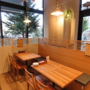 おひとり様もご家族もゆったりくつろげる居心地の良さ！