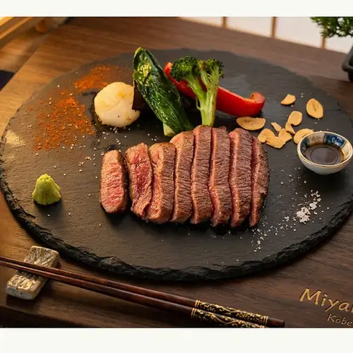 本日の黒毛和牛A5赤身セット100g（日替り焼き野菜付き）