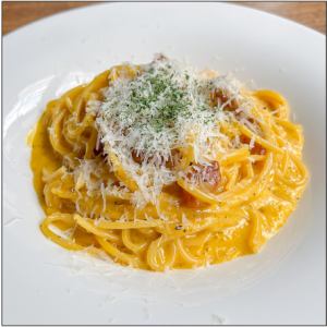 イタリア産グアンチャーレ使用！【大人のカルボナーラ】
