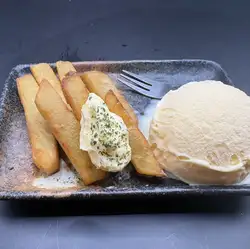 红薯黄油配香草冰淇淋
