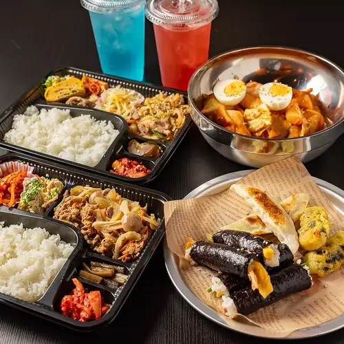 【体に優しいヘルシー韓国料理】夏限定コングクス(豆乳そうめん)と豊富なおかず