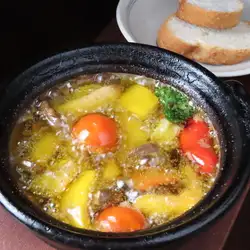 海老と野菜のアヒージョ