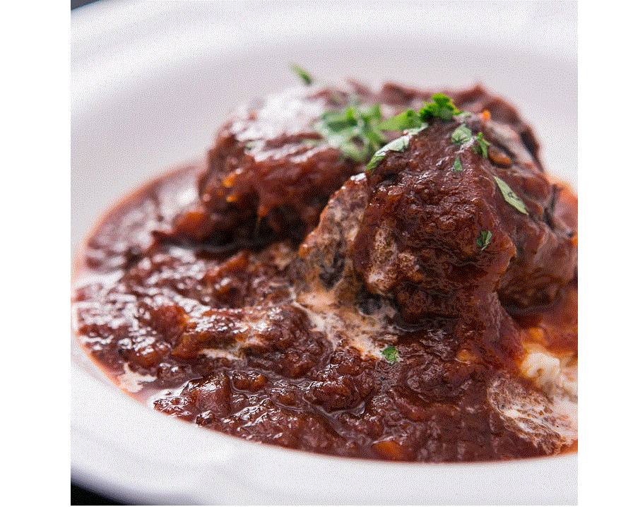 Domestic beef cheek meat boiled in red wine
