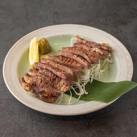 牛タンの網焼き