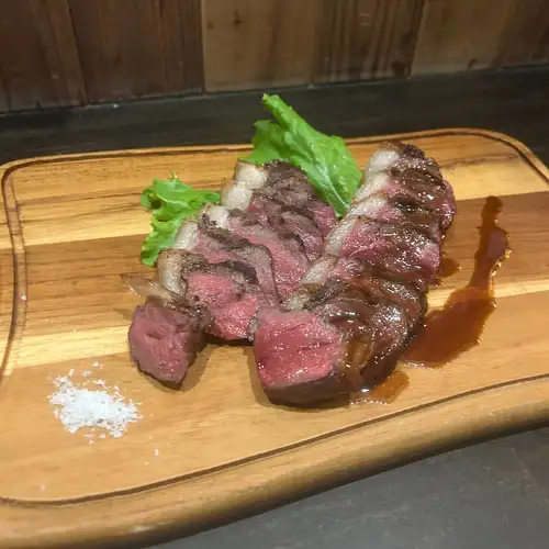 Why does American Bistro Nash serve Hokkaido venison?

I was born in Asahikawa.
It all started with the desire to use local ingredients.

And that's how I ended up finding Ezo deer.

When people hear the word "game meat," they often think, "It sounds like it would have a strong flavor," or "It looks tough."
Some people may feel that way.
However, the carefully prepared Hokkaido deer from Asahikawa are completely different.

The lean meat is moist and tender, with a rich and flavorful taste.
And the most important thing I want to tell you is—the fat.
It's surprisingly sweet, refined, and melts softly in your mouth.

Furthermore, it is high in protein, low in fat, and rich in iron.
It's delicious, and good for your body too.
Such ingredients are not something you come across very often.

A dish nurtured by the nature of my hometown, Asahikawa.
Please come and try it.

📍American Bistro Nash

.
.
.

#americanbistronash #nash #YokohamaBistro #YokohamaNishiWardGourmet #YokohamaDinner #EzoDeer #EzoDeerCuisine #GameMeat #GameMeatCuisine #Asahikawa #HokkaidoIngredients #LocalProduce #MeatLovers #YokohamaGourmet #Bistro #MeatDishes #DishesThatPairWellWithWine

---