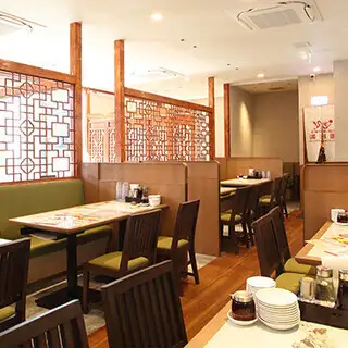 【飲み放題付◆オープン記念特別コース】北京ダック・満州園餃子等を楽しむリーズナブルなプラン