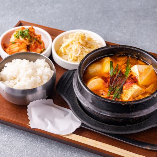 Spicy and delicious! Pure tofu stew set