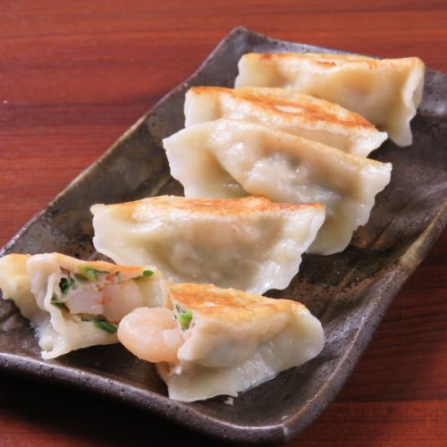 Recommended by the manager! Sansei pork grilled dumplings