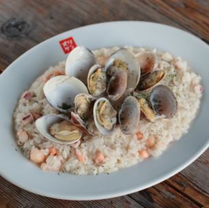 Seafood risotto full of umami