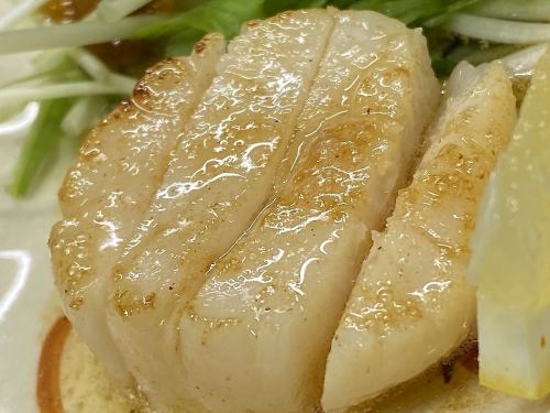 黃油烤扇貝