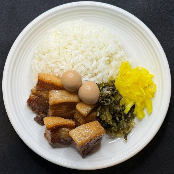 台湾を代表する庶民的なソウルフード♪魯肉飯（ルーローハン）