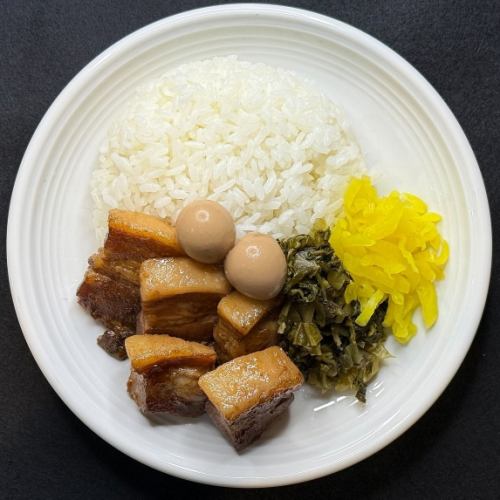 台湾を代表する庶民的なソウルフード♪魯肉飯（ルーローハン）