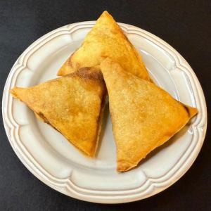 Samosa (3 pieces)