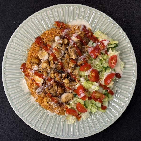 ニューヨーク発祥のストリートフード！ＮＹチキンオーバーライス