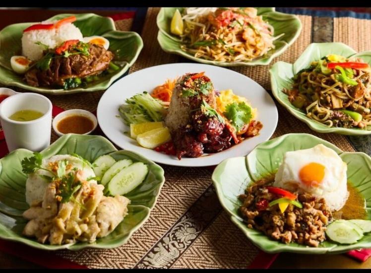 トゥクトゥク中においれおります。