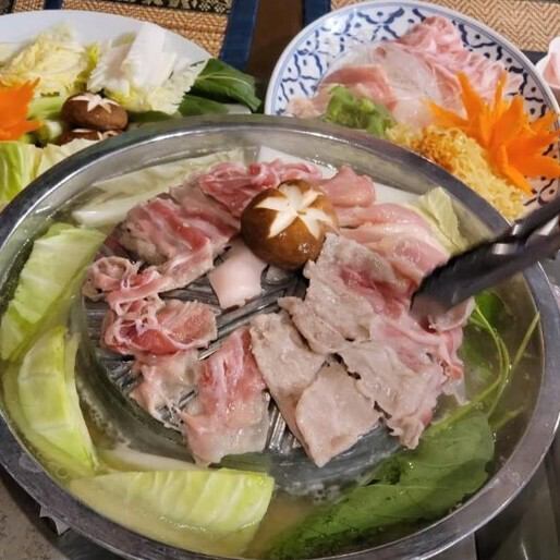 タイ式鍋焼肉 ムーガタ 1人前