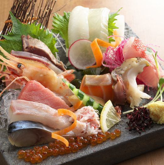 市場から直送の新鮮なお刺身、旨味が溢れ出す話題の熟成魚！