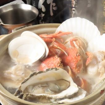 Local specialty! Sake steamed in an earthenware pot (2 pieces each of scallops, oysters, and abalone)