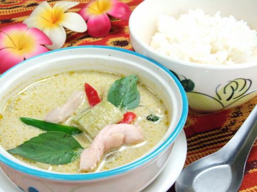 Gaeng Kyowan (Green Curry) Shrimp/Chicken/Pork/Fish