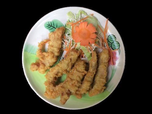 Gai Toot Nettai (fried chicken with green curry flavor)