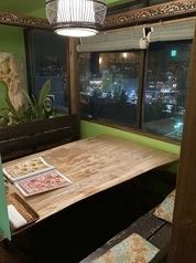 鴨川沿いの夜景が見える窓際席★デートにも気軽にご利用可能☆