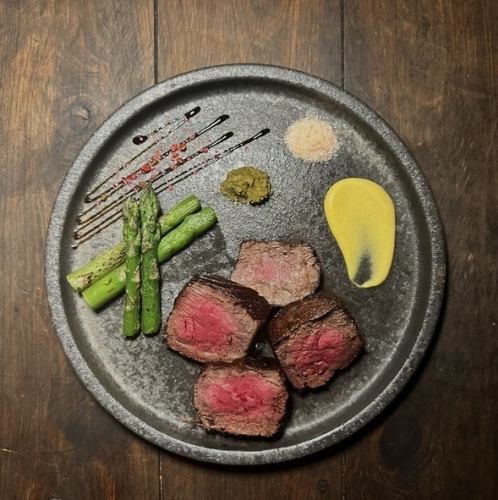 王様の祝宴に捧ぐ、紅薔薇のランプステーキ200g