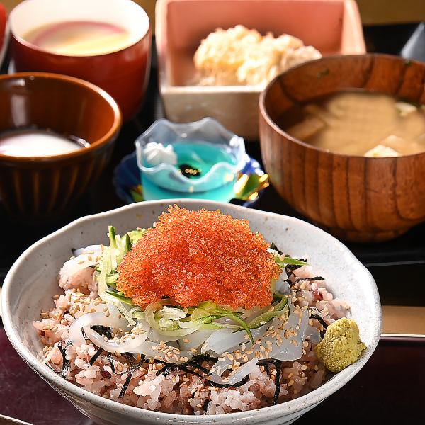 ◇◆人気の丼メニュー◆◇【烏賊丼】　丼も人気！とびっこと烏賊の相性バツグンな一品！＜2090円(税込)＞