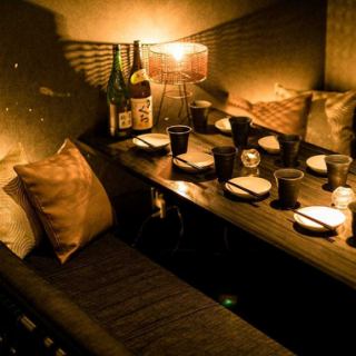 We have a large selection of spacious private rooms with a great atmosphere! We will guide you to the best seats depending on the number of people. Enjoy a wonderful time in a stylish private space! {Umeda Station/Nakazakicho Station/Izakaya/Fully private rooms/Gyoza/Charcoal grilled yakitori/Banquets/Drinking parties/Girls' nights/Welcome/farewell parties}